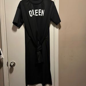 Queen dress with splits on both sides